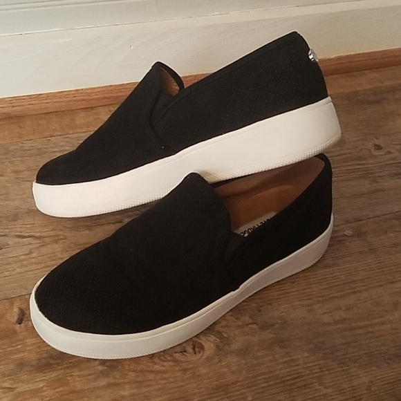 Steve Madden Shoes - Steve Madden Slip Ons